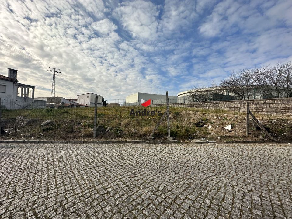 Helårsgrund i Maia, Porto - foto 1