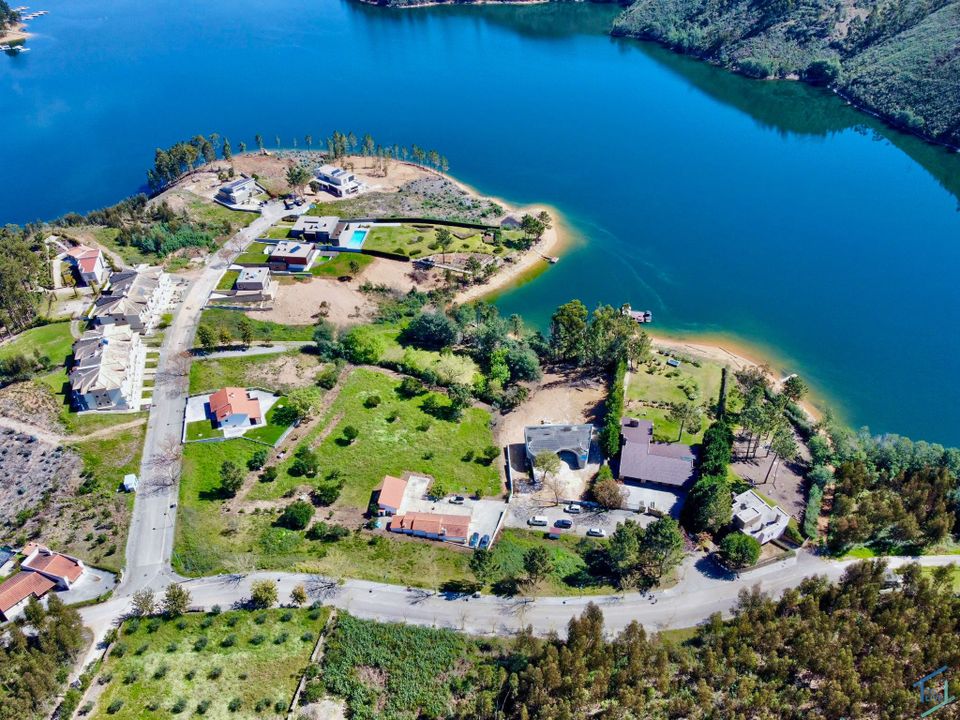 Helårsgrund i Ferreira do Zezere, Santarem - foto 2