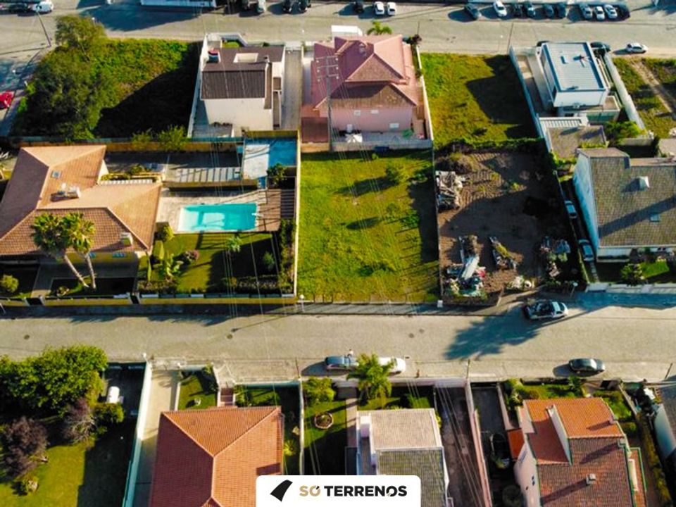 Helårsgrund i Pacos de Brandao, Aveiro - foto 2