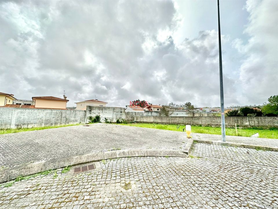Helårsgrund i Maia, Porto - foto 1
