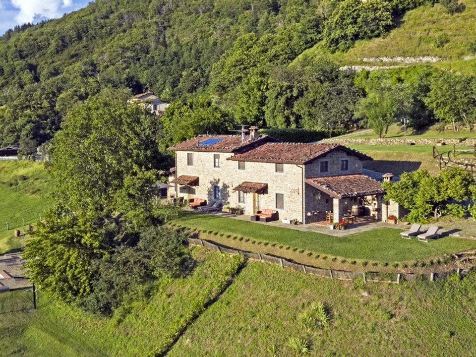 Villa i Castelnuovo di Garfagnana, Lucca - foto 1