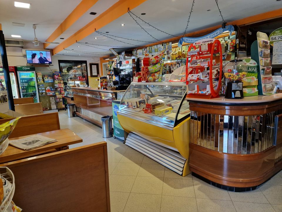 L'establiment comercial a Castiglione del Lago, Perugia - foto 1