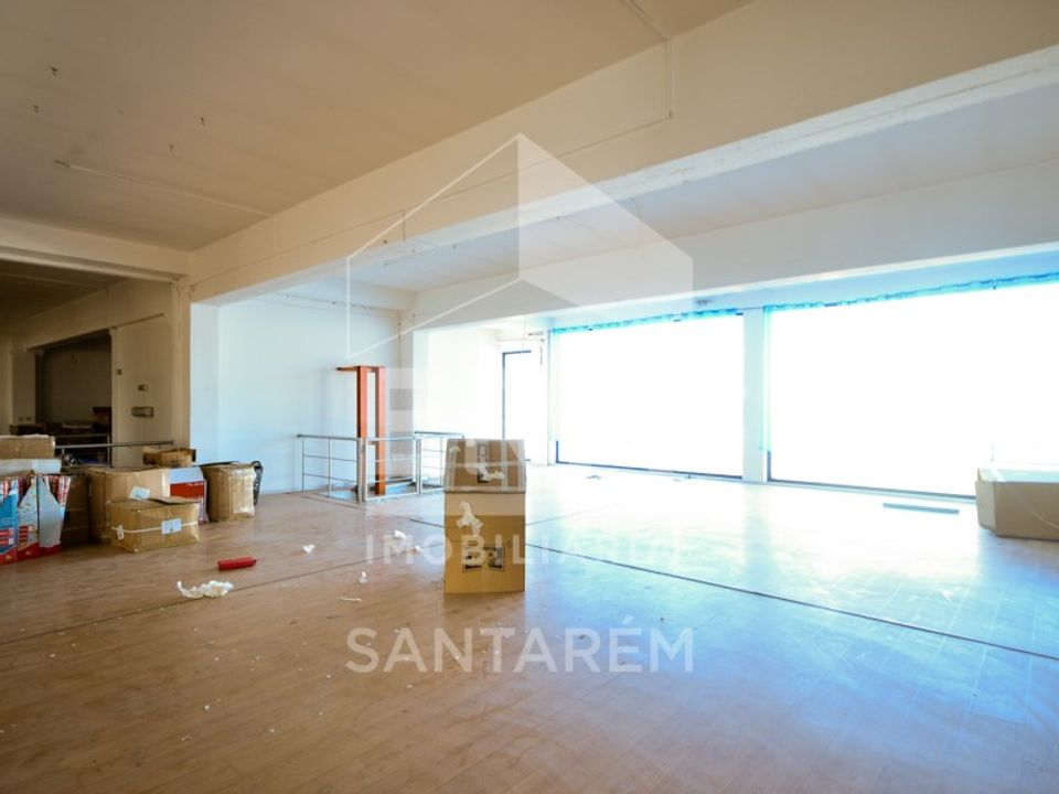 Erhvervsejendom i Almeirim, Santarem - foto 4