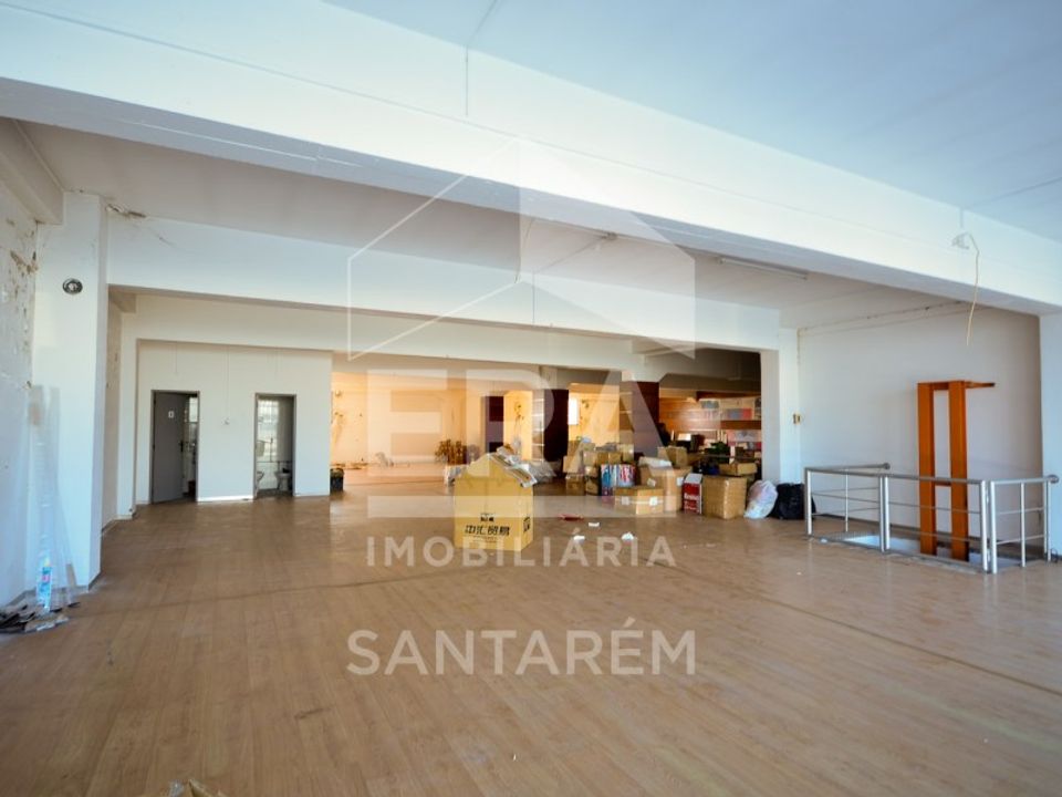 Erhvervsejendom i Almeirim, Santarem - foto 5