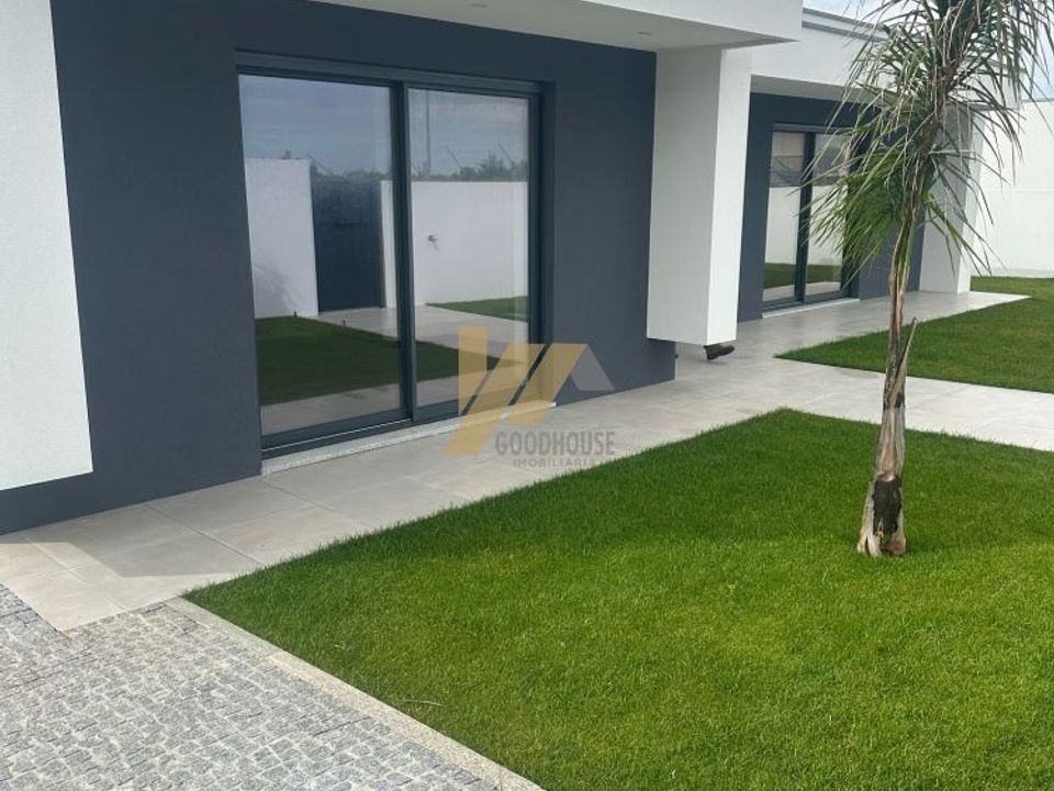 Villa i Santa Maria da Feira, Aveiro - foto 1