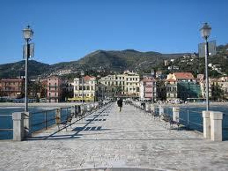 Erhvervsejendom i Alassio, Savona - foto 1