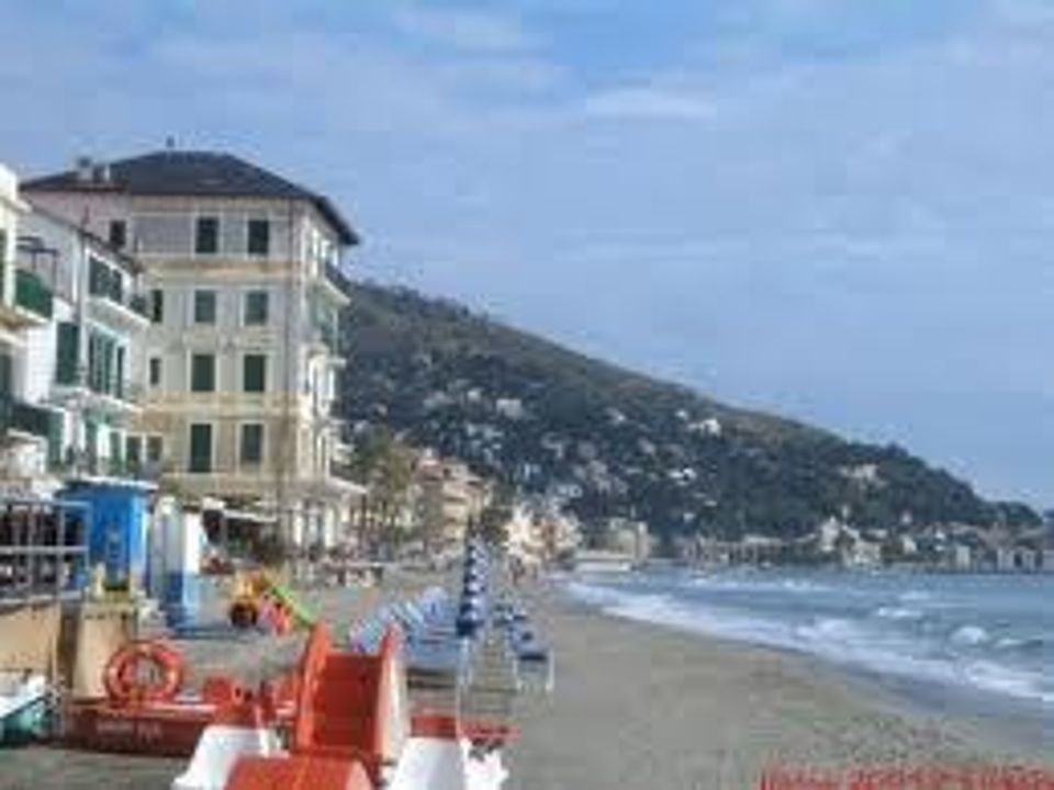 Erhvervsejendom i Alassio, Savona - foto 2