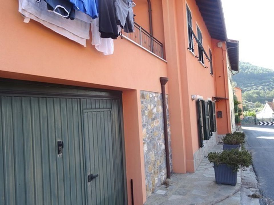 Villa in San Bartolomeo al Mare, Imperia - photo 4