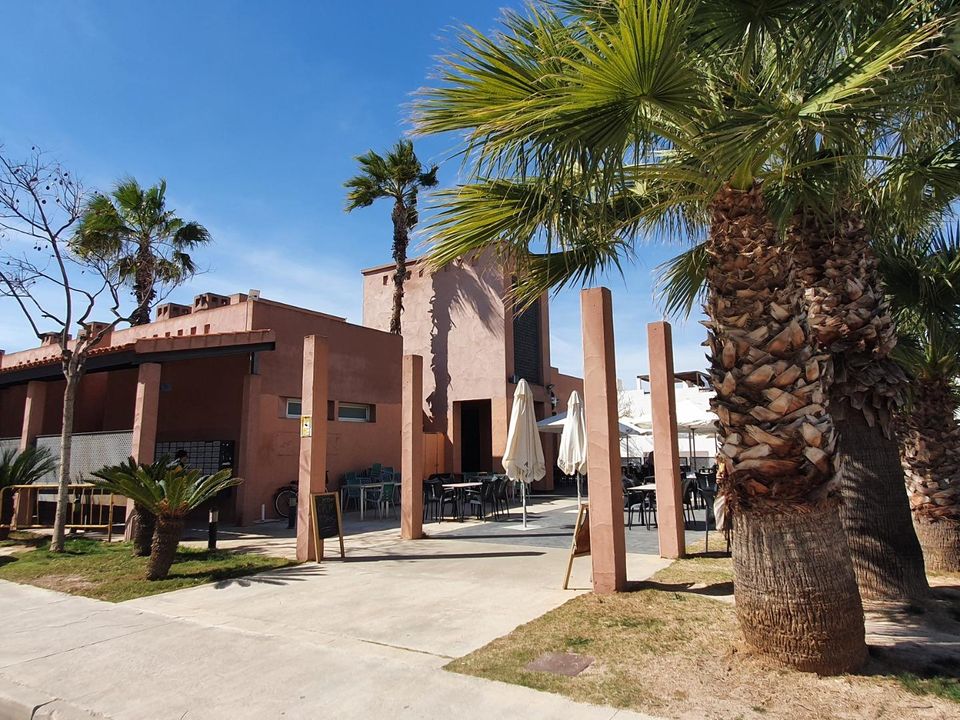 Erhvervsejendom i Condado de Alhama Golf Resort, Murcia - foto 1