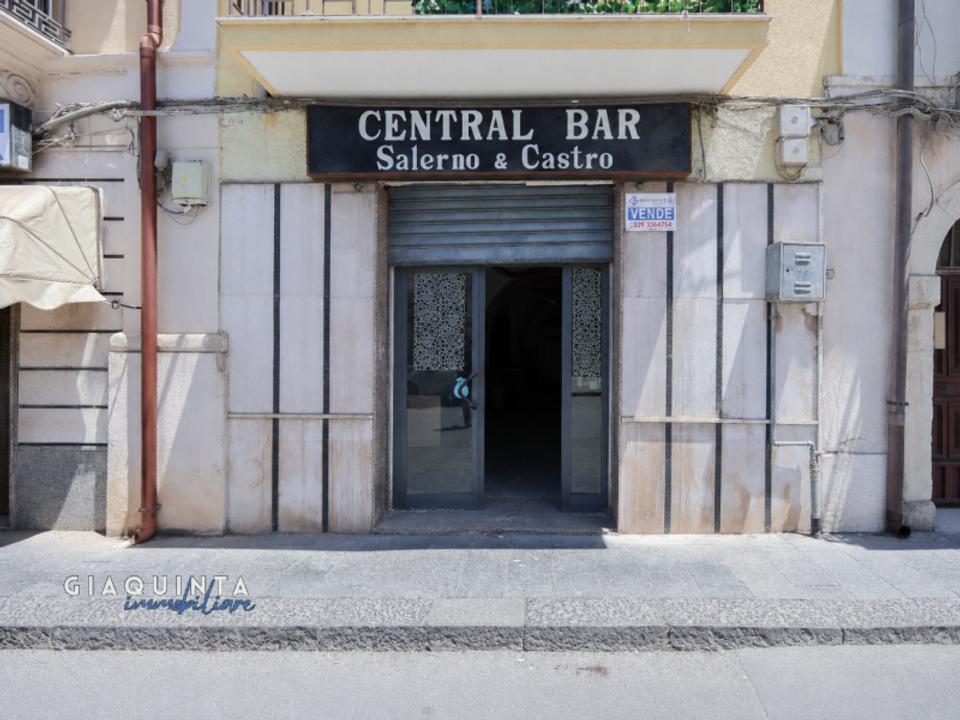 Erhvervsejendom i Palagonia, Catania - foto 1