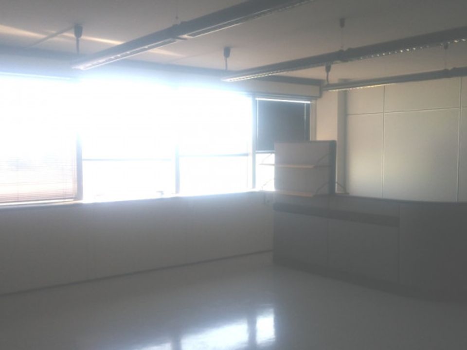 L'establiment comercial a Vimodrone, Milan - foto 1