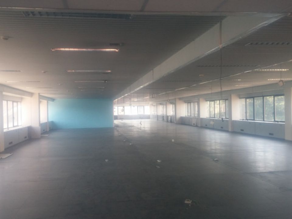L'establiment comercial a Vimodrone, Milan - foto 2