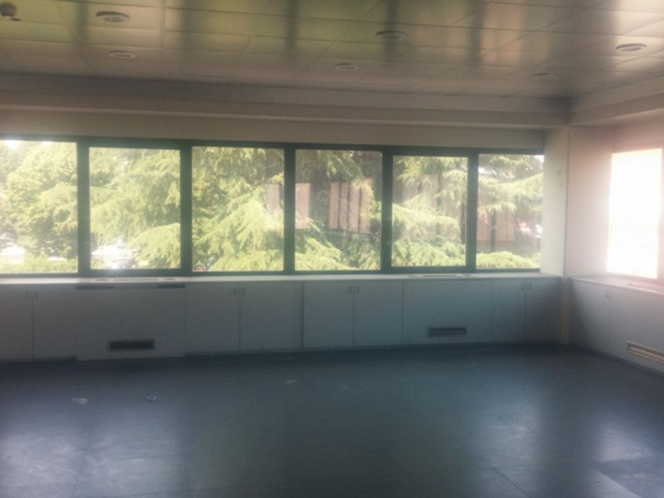 L'establiment comercial a Vimodrone, Milan - foto 3