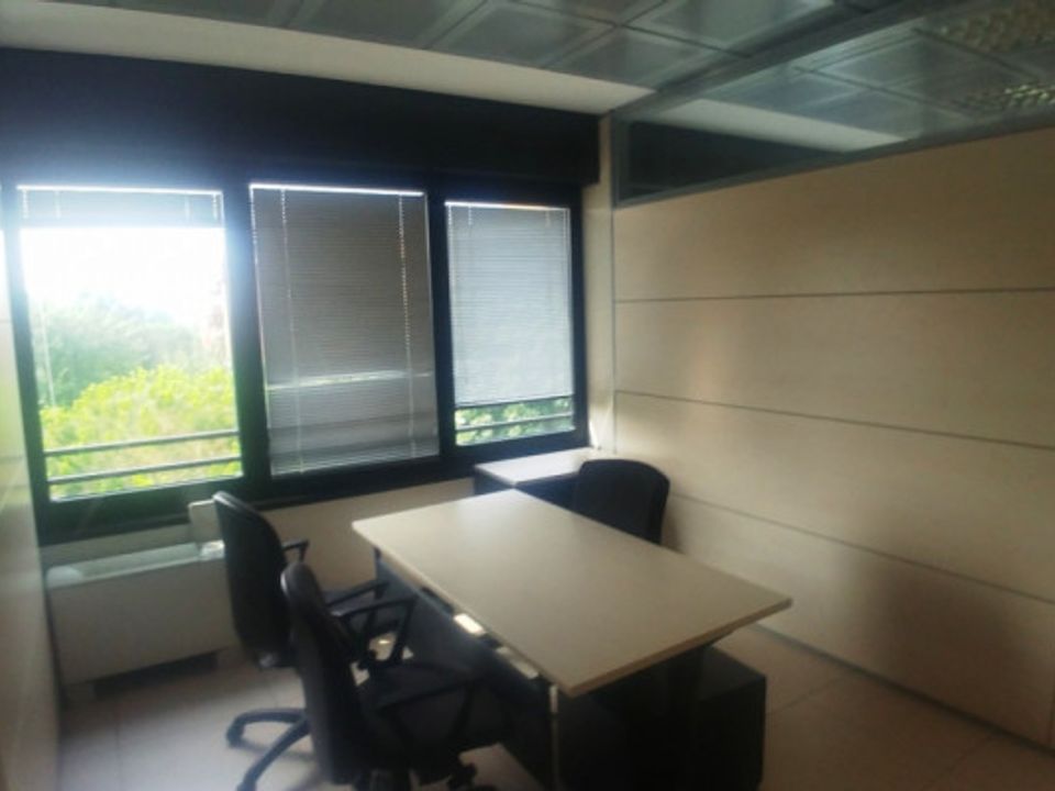L'establiment comercial a Vimodrone, Milan - foto 5