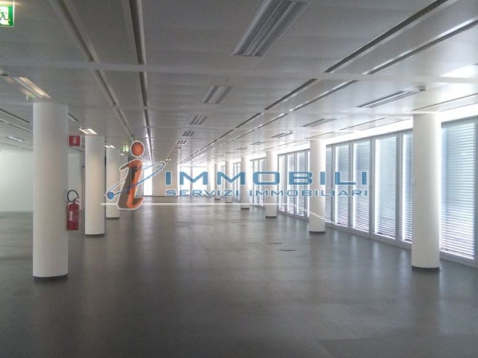 Erhvervsejendom i Milan, Milan - foto 4