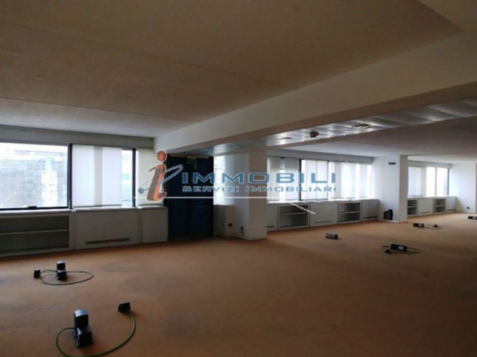Gewerbeimmobilie in Assago, Milan - Foto 4