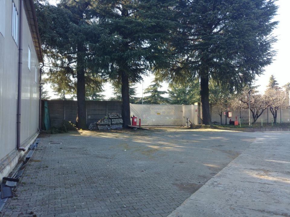 Erhvervsejendom i Usmate Velate, Monza and Brianza - foto 5