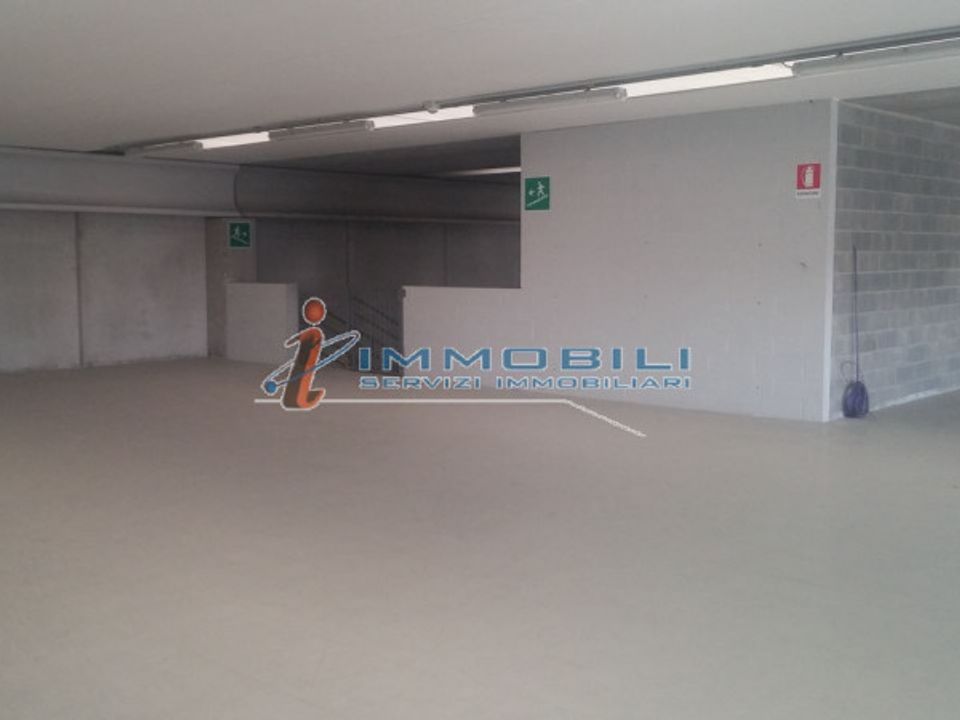 Erhvervsejendom i Villasanta, Monza and Brianza - foto 1