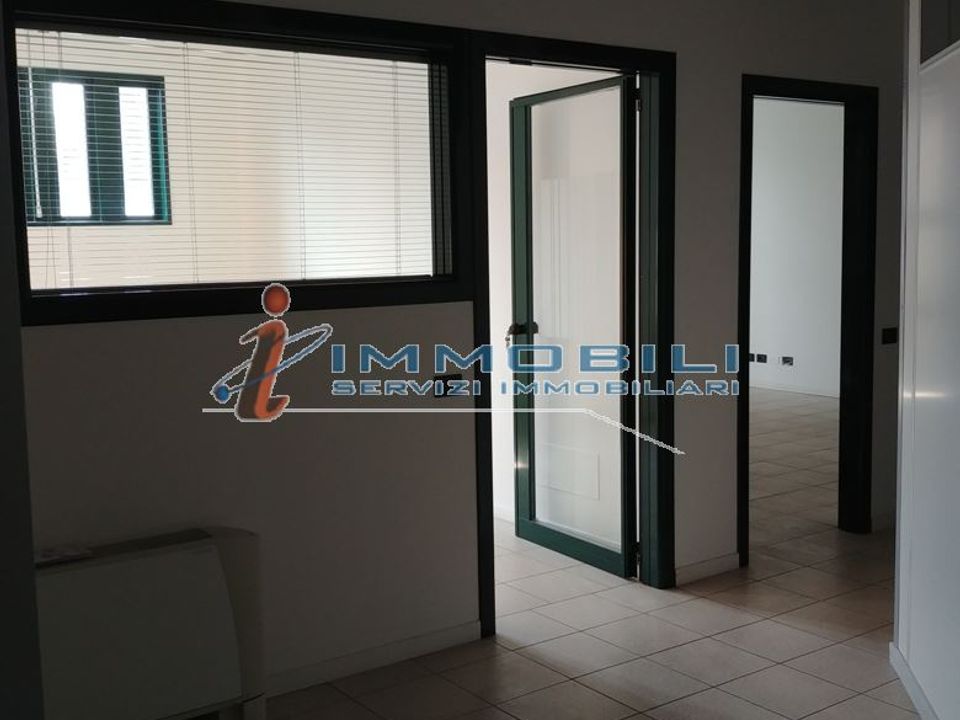 Erhvervsejendom i Concorezzo, Monza and Brianza - foto 5