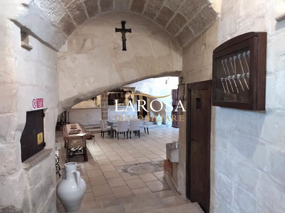 Commercial property in Lizzanello, Lecce - photo 5