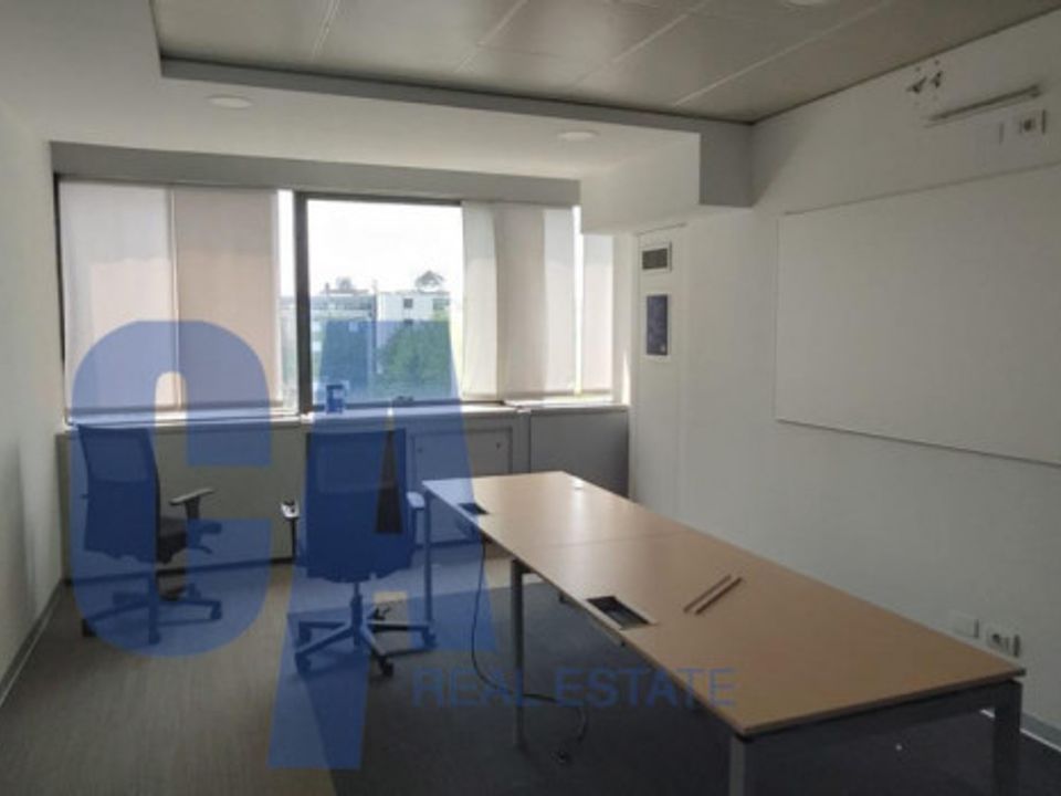 L'establiment comercial a Assago, Milan - foto 1