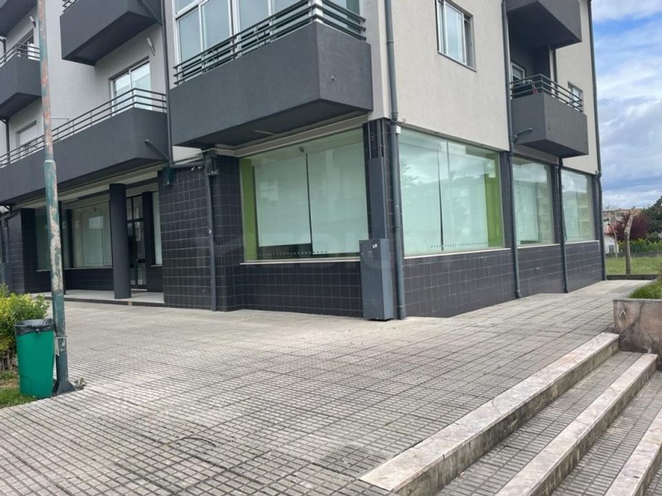 Erhvervsejendom i Vila Nova de Famalicao, Braga - foto 1