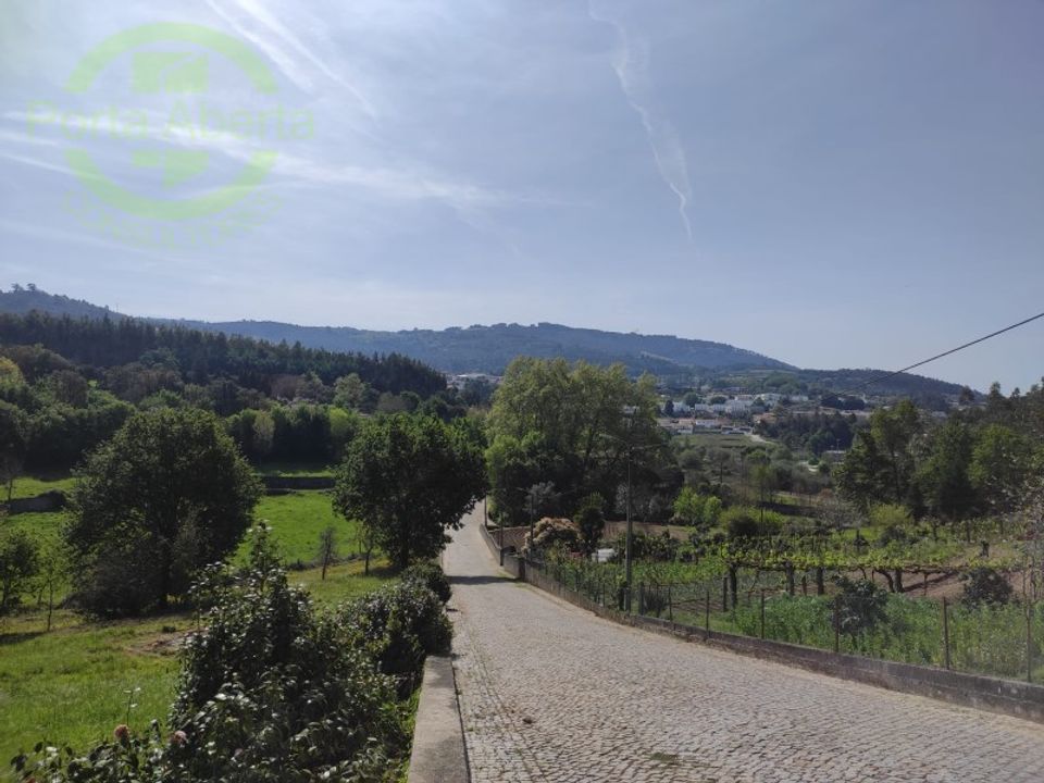 Helårsgrund i Santo Tirso, Porto - foto 2