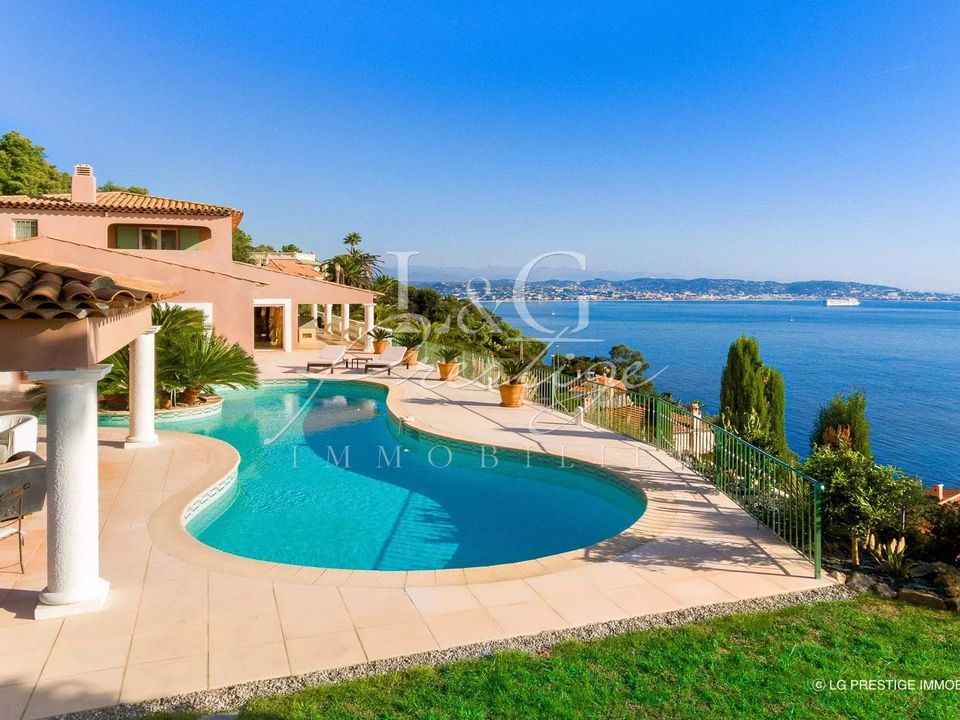 Villa i Theoule-sur-Mer, Alpes-Maritimes - foto 1