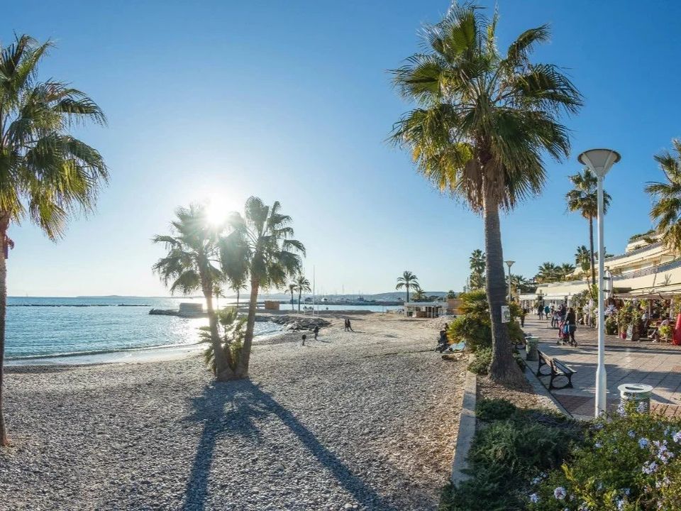 Leilighet i Saint-Laurent-du-Var, Alpes-Maritimes - bilde 1