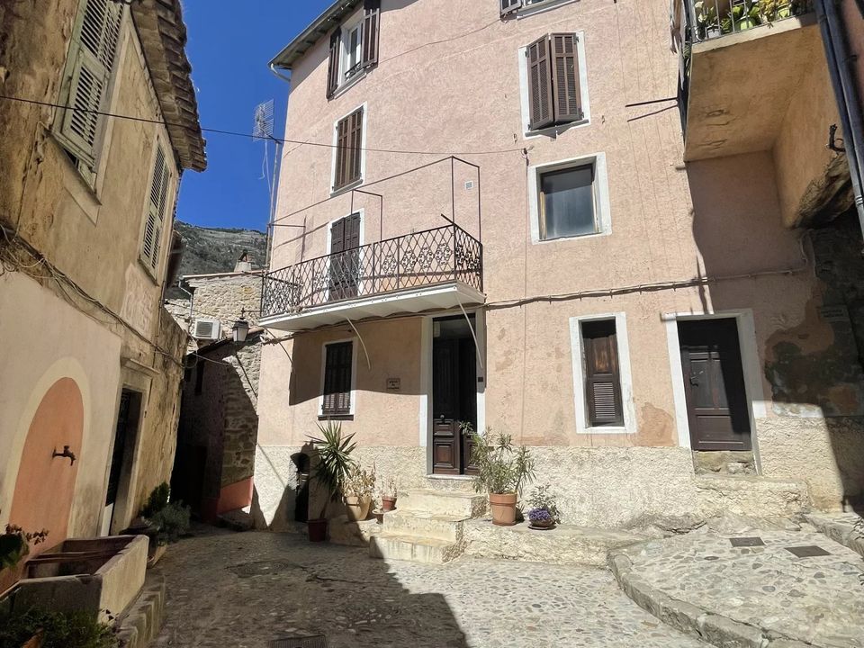Landejendom i Coaraze, Alpes-Maritimes - foto 1