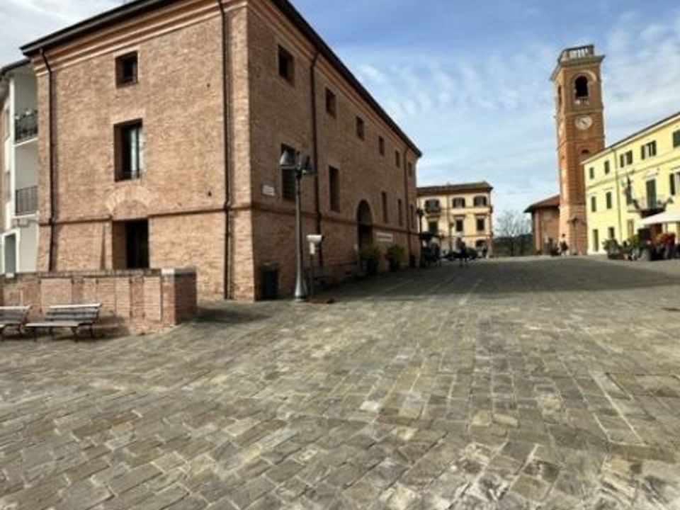 Commercial property in Montiano, Forli-Cesena - photo 1