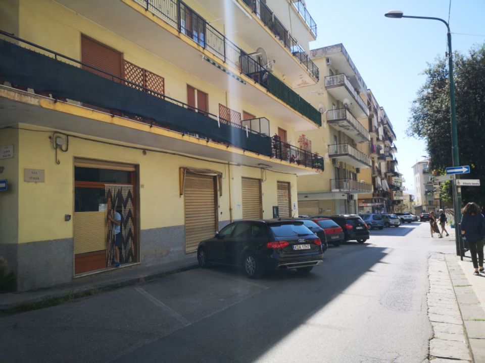 Erhvervsejendom i Eboli, Salerno - foto 1