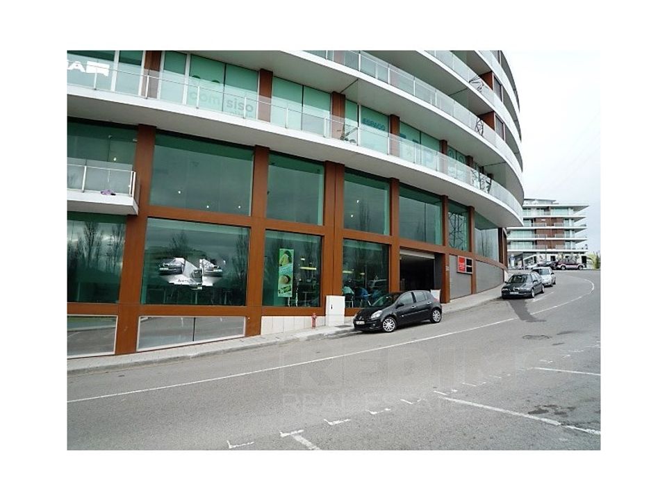 Erhvervsejendom i Aveiro, Aveiro - foto 1