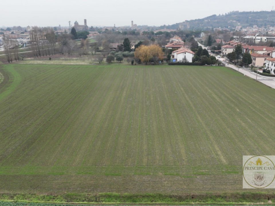 Helårsgrund i Este, Padua - foto 2