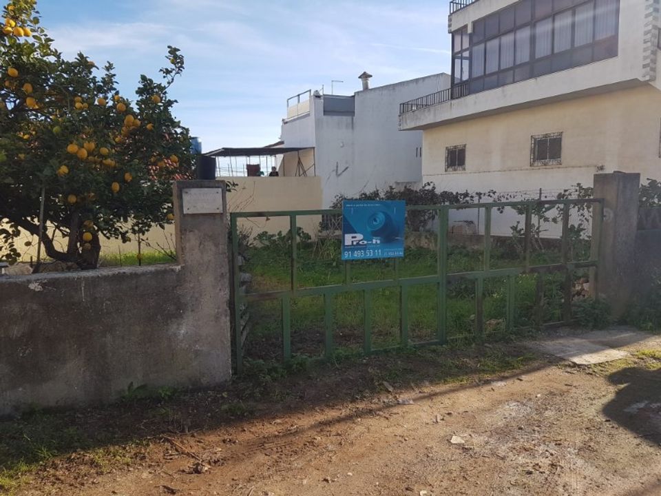 Helårsgrund i Santa Iria de Azoia, Lisbon - foto 1