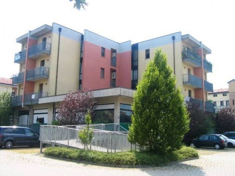 Erhvervsejendom i Mirandola, Modena - foto 1