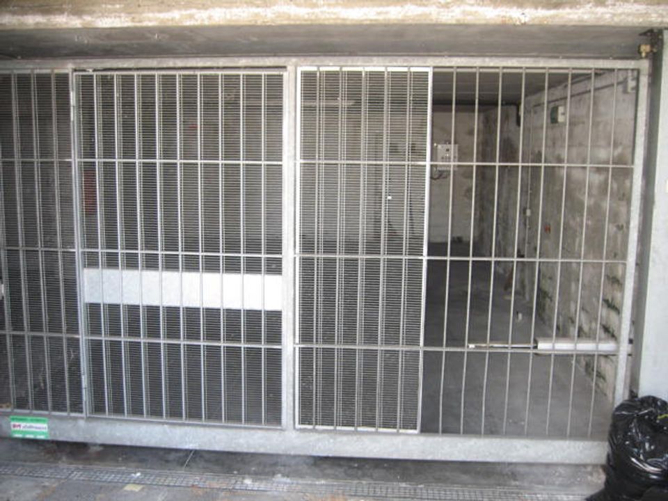 Garage i Parma, Parma - foto 2