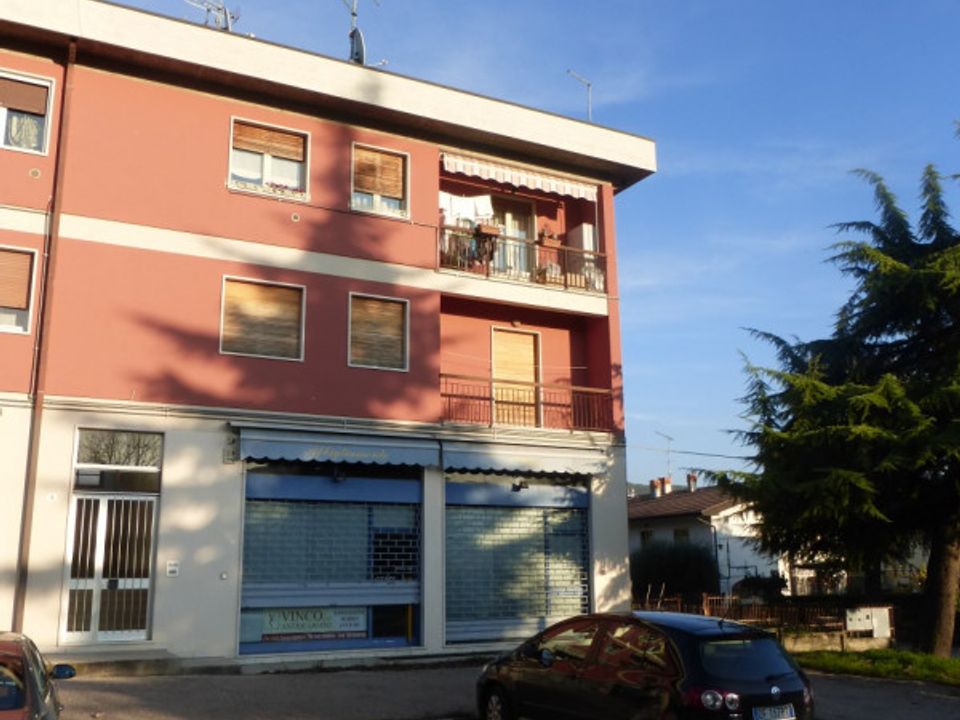 Erhvervsejendom i Tregnago, Verona - foto 1