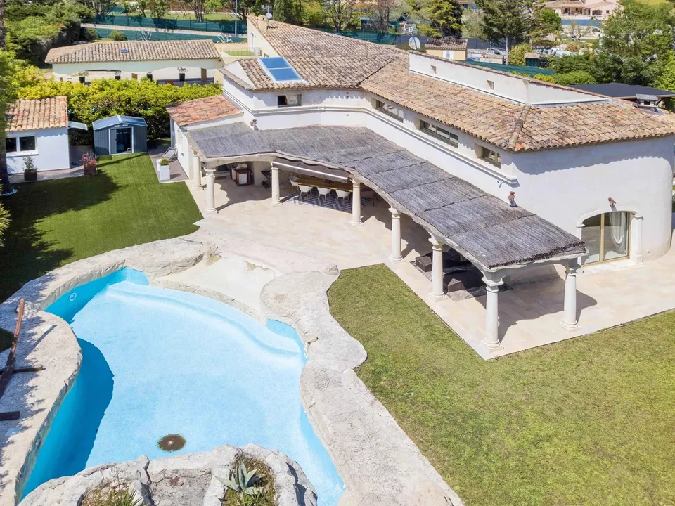 Villa i Valbonne, Alpes-Maritimes - foto 1