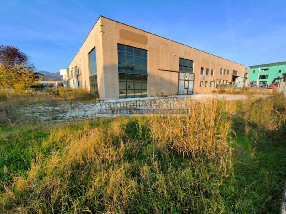 L'establiment comercial a Castenedolo, Brescia - foto 1