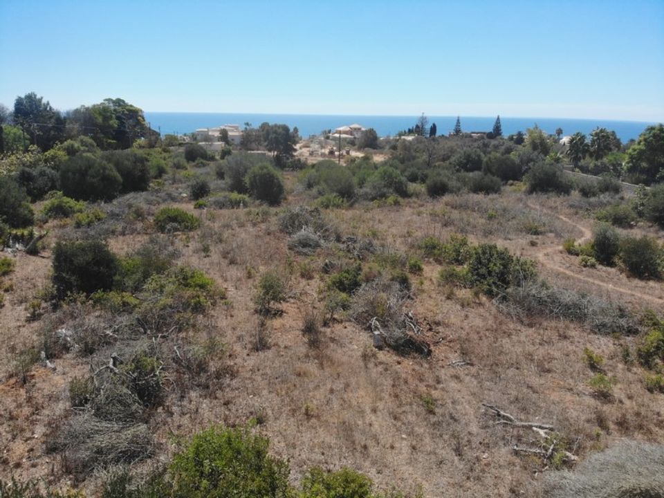 Helårsgrund i Luz, Faro - foto 1