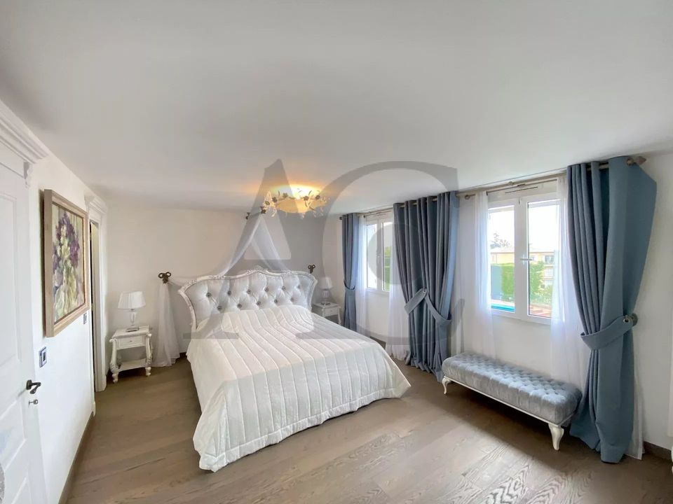 Villa i Villeneuve-Loubet, Alpes-Maritimes - foto 4