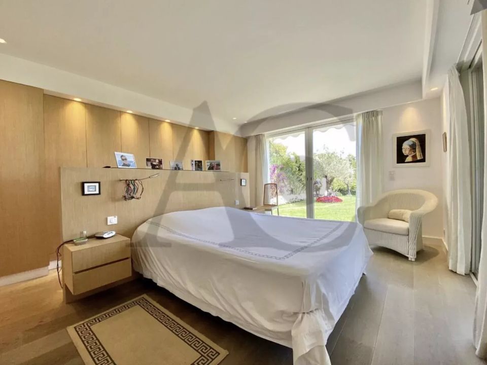 Villa i Villeneuve-Loubet, Alpes-Maritimes - foto 4