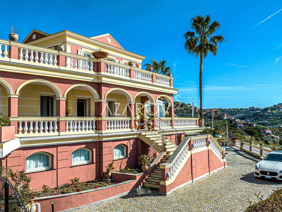 Villa i Ospedaletti, Imperia - foto 1