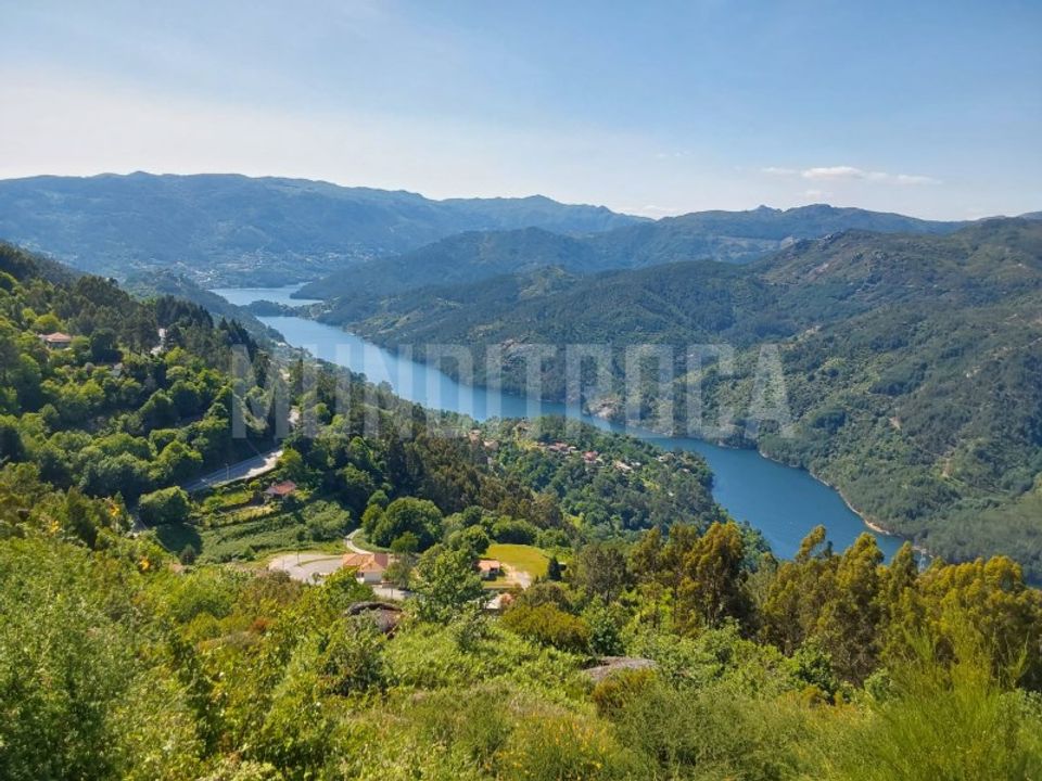 Helårsgrund i Paredes, Porto - foto 1