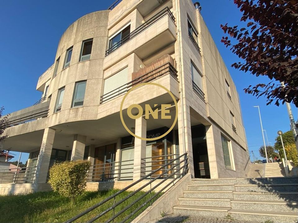 Erhvervsejendom i Maia, Porto - foto 1