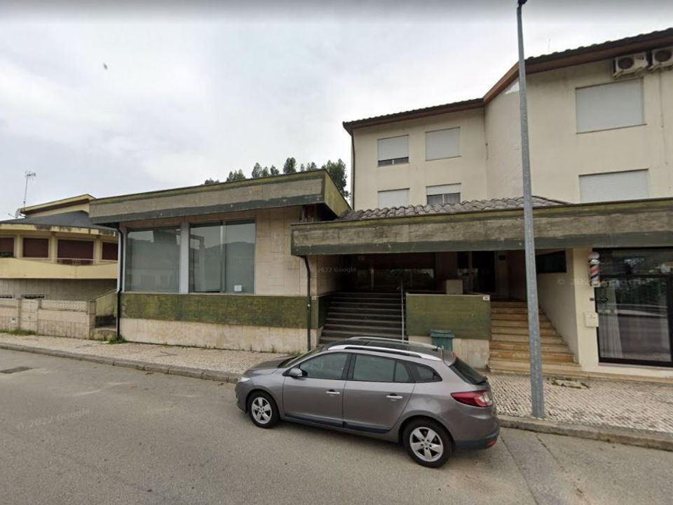 Erhvervsejendom i Santo Tirso, Porto - foto 1