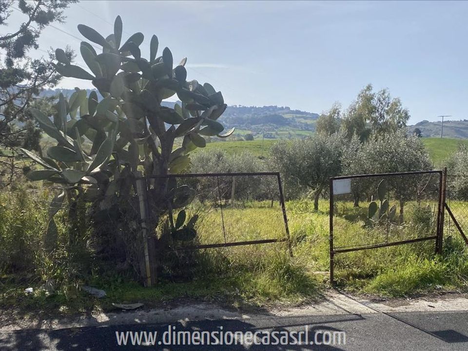 Helårsgrund i Caltanissetta, Caltanissetta - foto 2