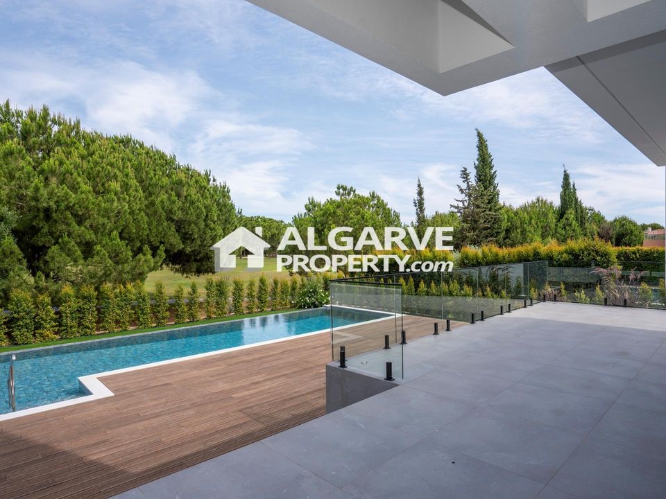 Villa i Quarteira, Faro - foto 1