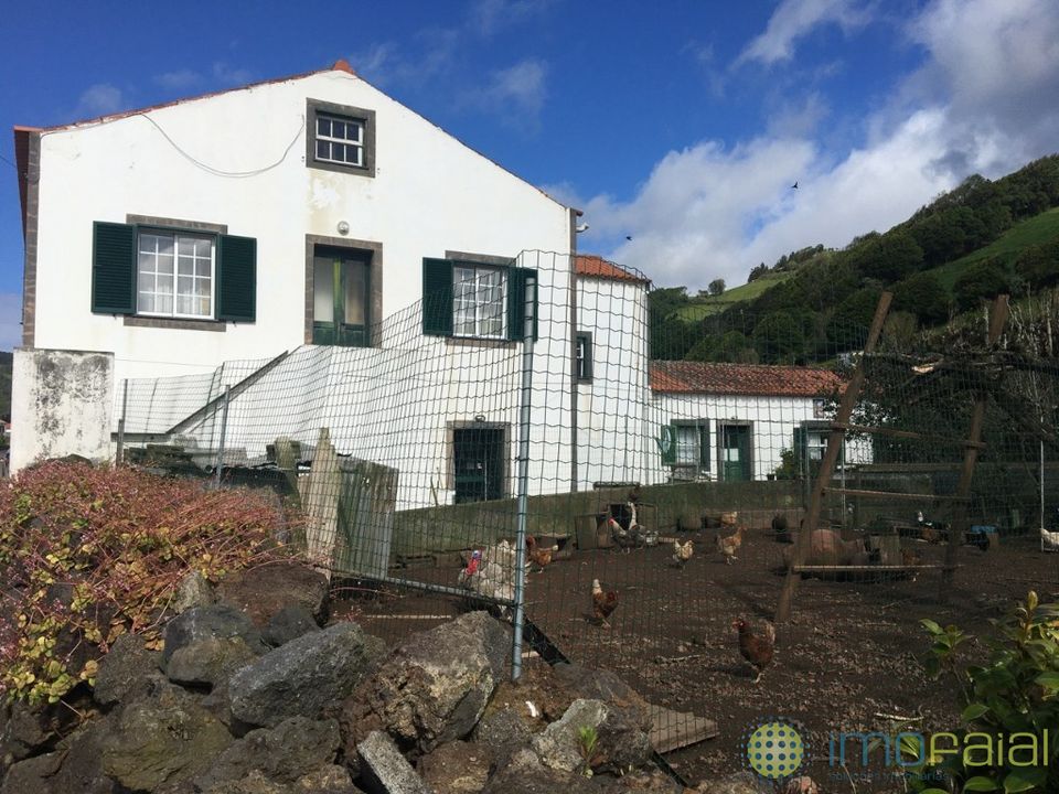 Casa de pueblo en Horta, Faial - foto 2